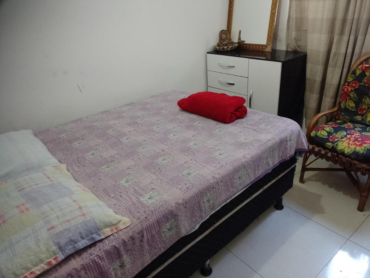 Quarto Casal Em Casa Familiar